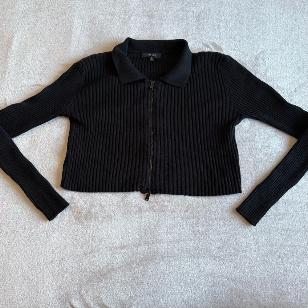 Love Tree Black Cropped Ribbed Sweater